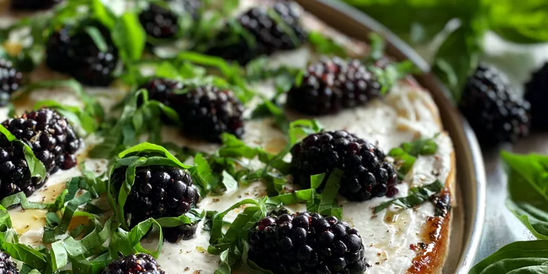 Blackberry Basil Pizza Delight