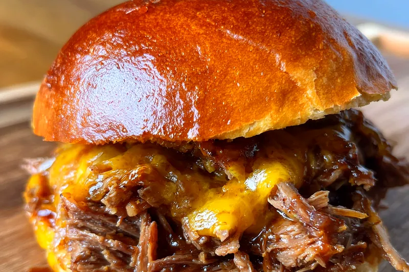 Cooking process for Hearty Pulled Beef Sandwich